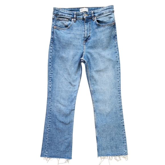 Zara High Rise Ankle Cropped Straight Leg Jeans Sz 8 Medium Wash Raw Hem - Picture 1 of 8